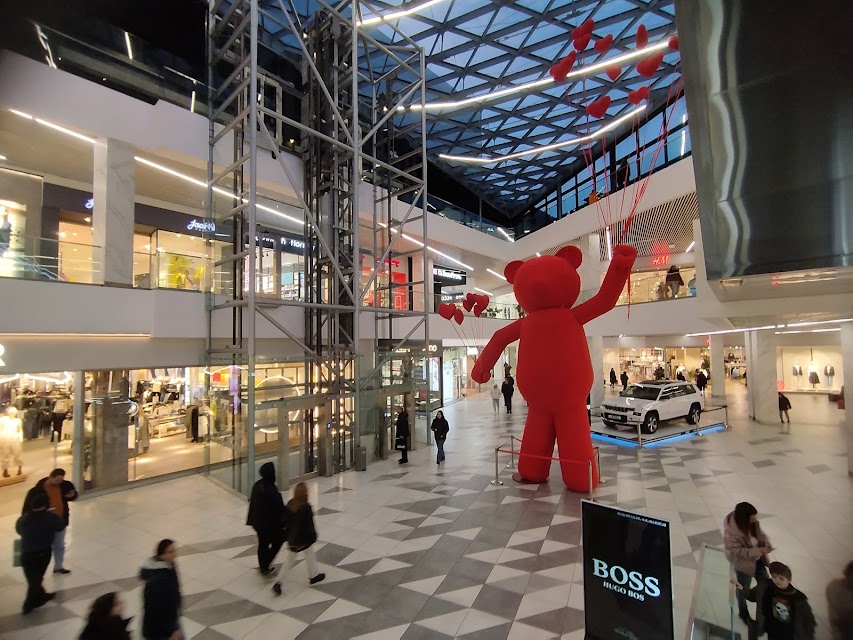 Cavea City Mall placement